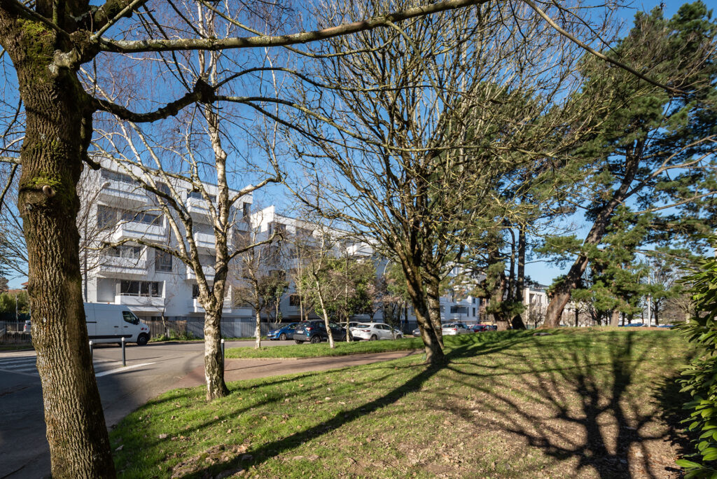 germe et JAM Nantes NASH logements bd Robert Schuman façade Côté voie arrière